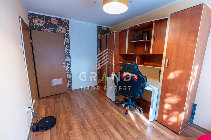 Apartament cu 3 camere semidecomandat, mobilat în Mănăștur