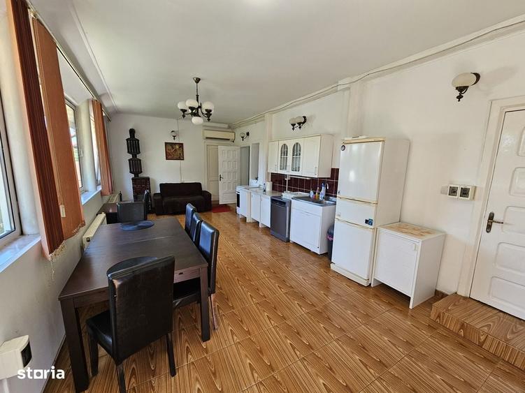 Casă cu 4 camere în Ciolpani