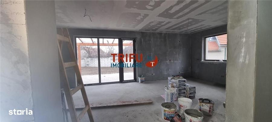 Casă cu 4 camere în Bărăbanț
