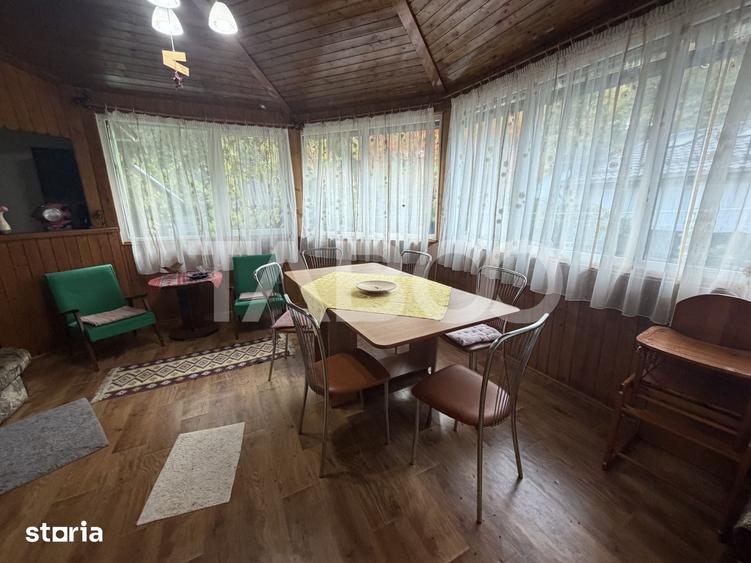 Casă cu 5 camere cu Teren 500 Mp în Recea