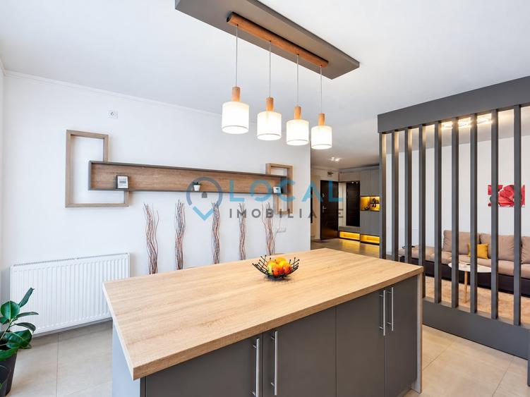 Apartament cu 2 camere semidecomandat, mobilat în Central