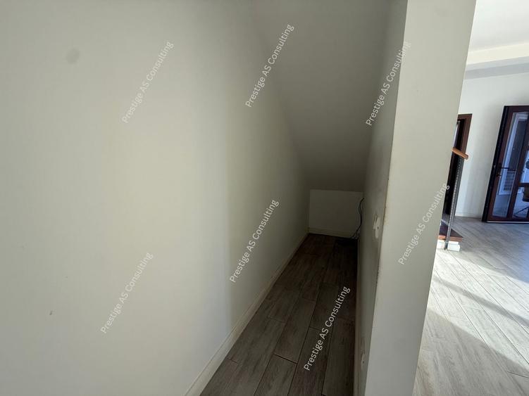 Duplex cu 4 camere cu Canalizare în Dumbrăvița