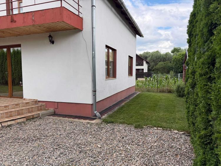 Casă cu 4 camere în Vlaha