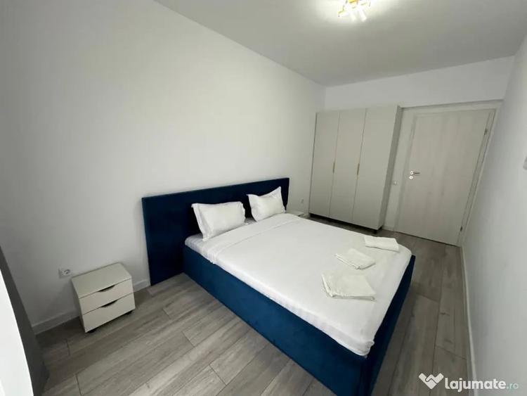 Apartament cu 3 camere decomandat în Rafinaria Vega