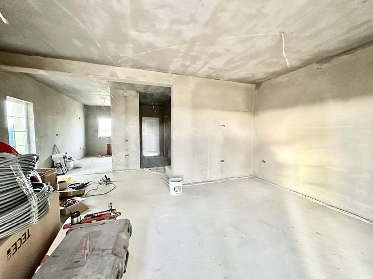 Duplex cu 4 camere cu Teren 250 Mp în Giroc