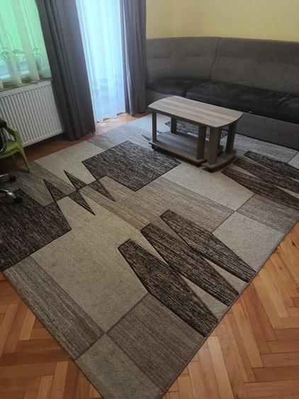 Apartament cu 4 camere decomandat în 6 Vânători