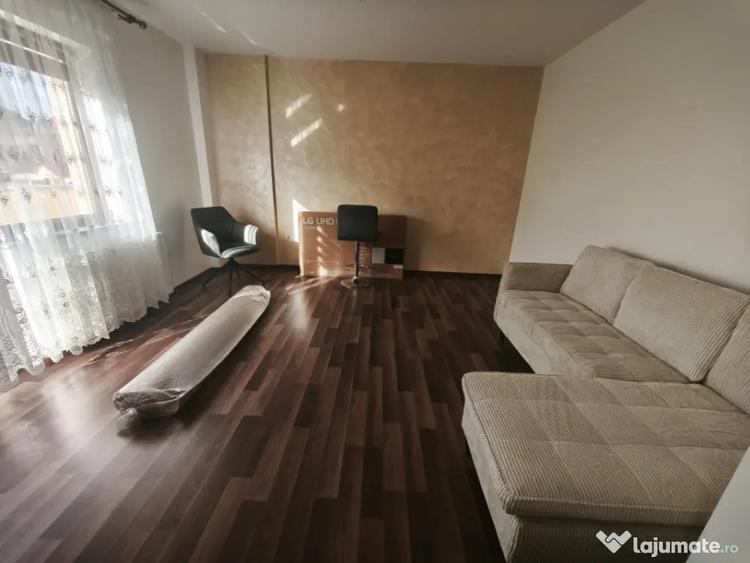 Apartament cu 2 camere decomandat, mobilat în Central