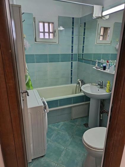 Apartament cu 4 camere decomandat în Gara de Nord