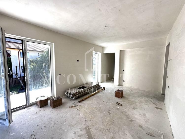 Duplex cu 4 camere cu Canalizare în Florești