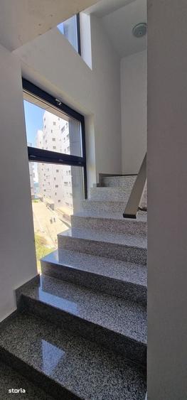 Apartament cu 3 camere decomandat în Faleza Nord