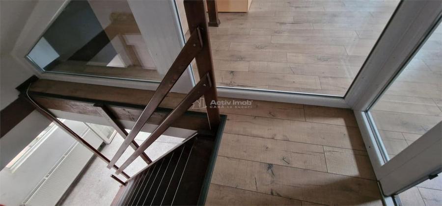 Casă cu 10 camere cu Teren 32 Mp în Muncitoresc