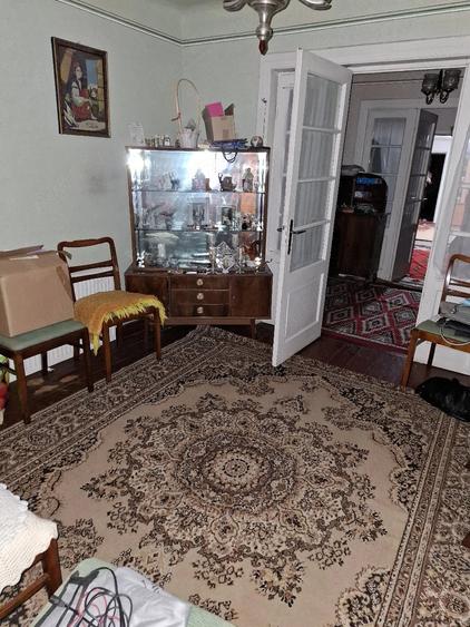 Casă cu 6 camere cu Teren 400 Mp în 8 Martie