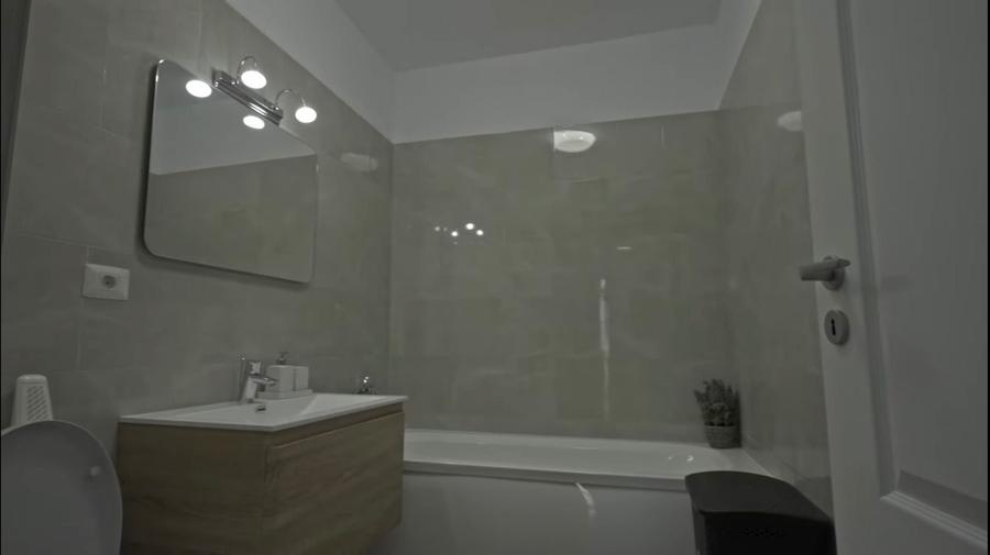 Apartament cu 2 camere decomandat în Fundeni
