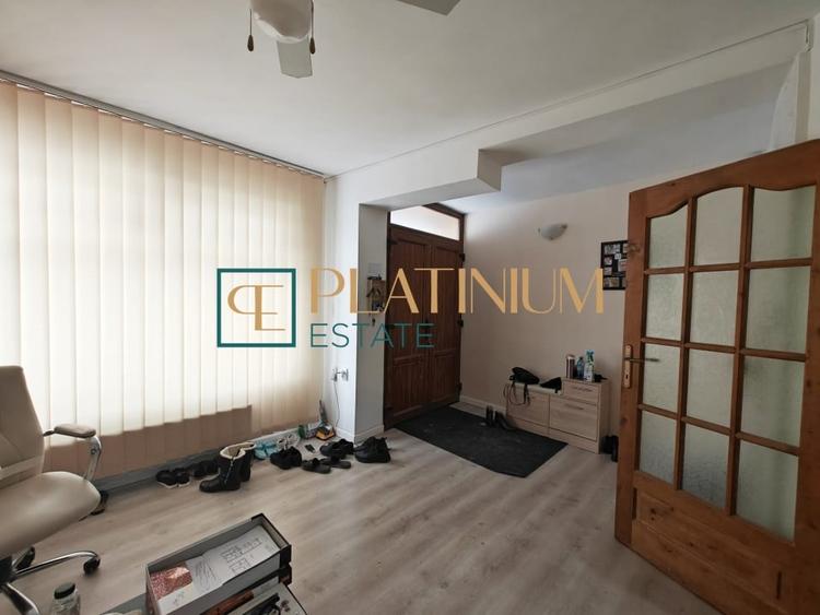 Casă individuală cu 6 camere cu Canalizare în Dâmbovița
