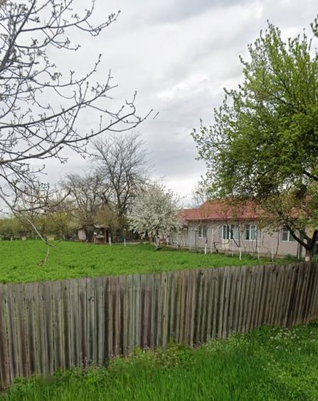Casă cu 4 camere în Lilieci