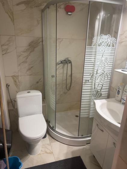 Casă cu 1 camere semidecomandat în Teiul Doamnei