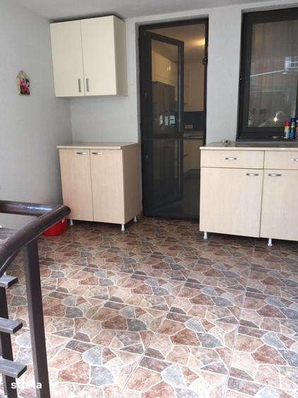 Apartament cu 4 camere decomandat în Aviației