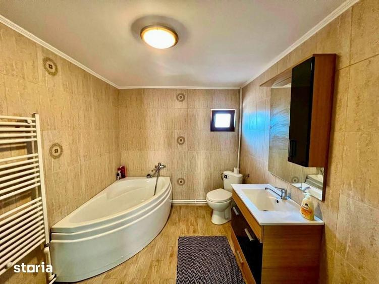 Casă cu 5 camere cu Teren 551 Mp în Moșoaia