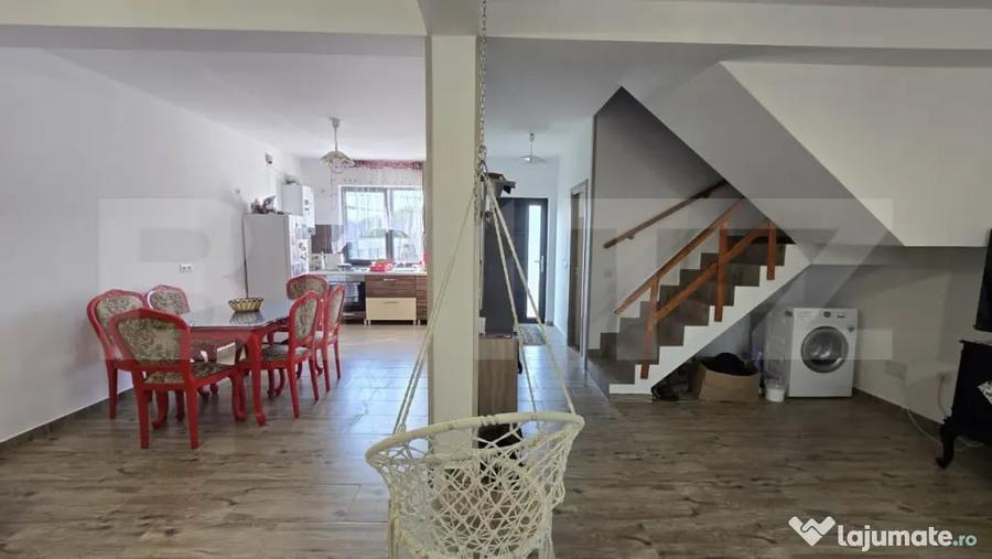Casă cu 4 camere cu Teren 200 Mp în Odoreu