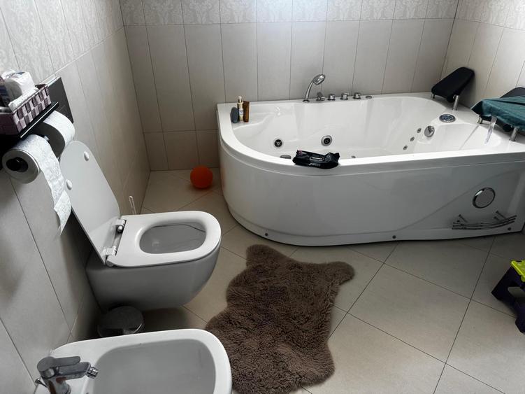 Casă individuală cu 4 camere cu Teren 1000 Mp în Ipotești