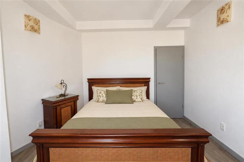 Apartament cu 2 camere decomandat, mobilat în Centrul Istoric