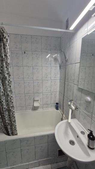 Apartament cu 2 camere nedecomandat, mobilat în Inel II