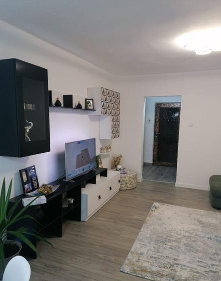 Garsonieră decomandată în Micro 3