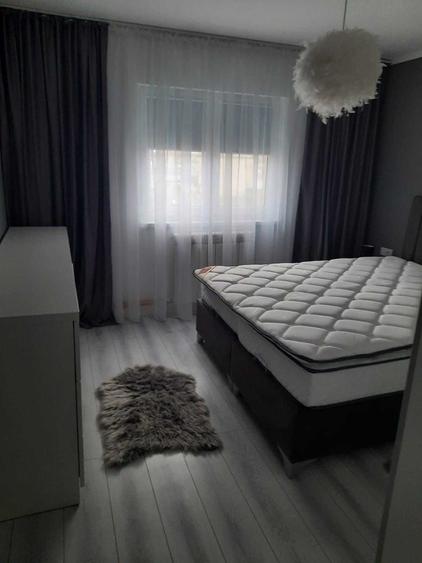 Apartament cu 2 camere decomandat în Exterior Vest