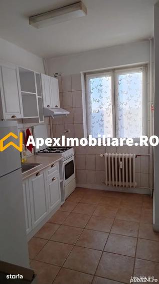 Apartament cu 2 camere semidecomandat în Centrul Civic