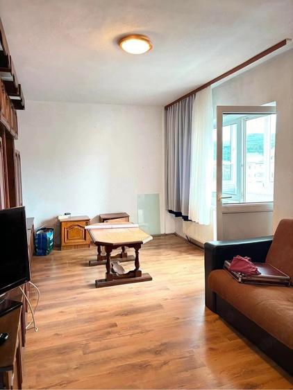 Apartament cu 2 camere decomandat în Exterior Vest