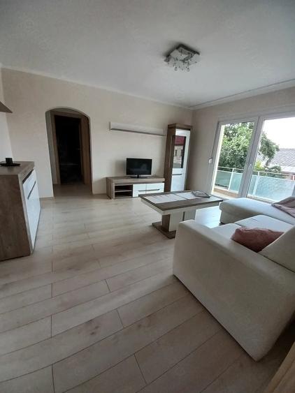 Apartament cu 4 camere nedecomandat în Central