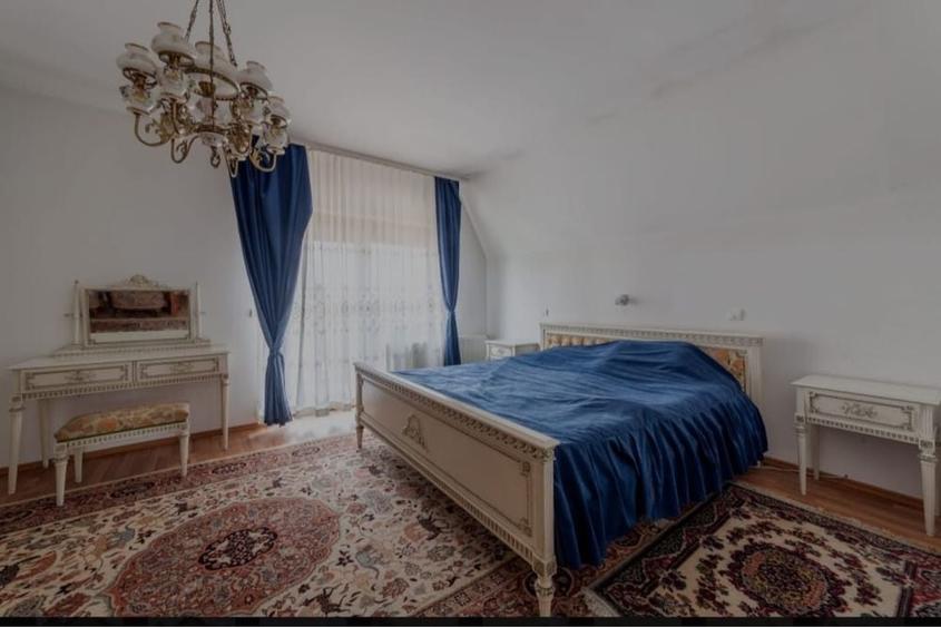 Casă cu 4 camere în Radu Negru