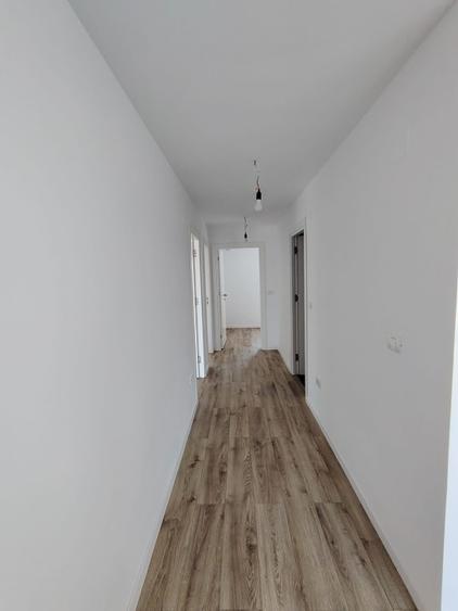 Casă individuală cu 5 camere cu Canalizare în Exterior Vest