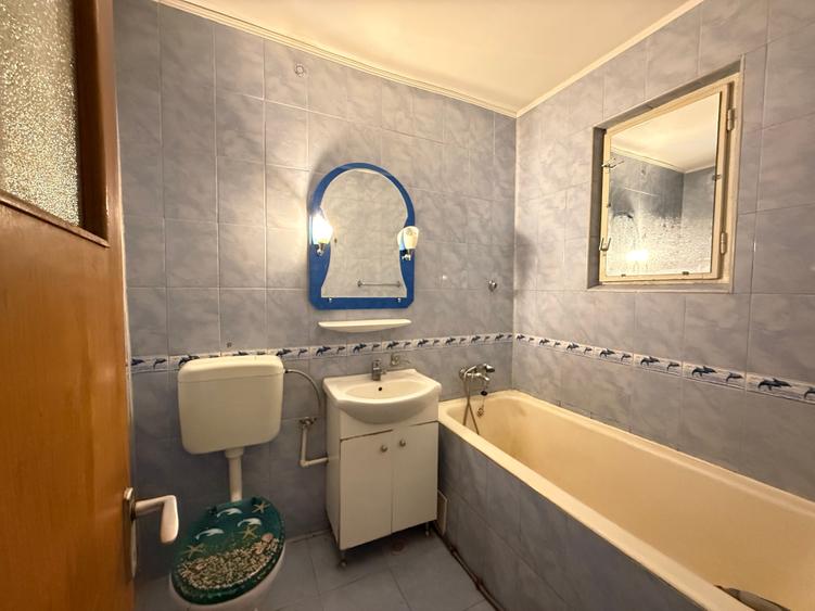 Apartament cu 3 camere decomandat în P-ța Gorjului