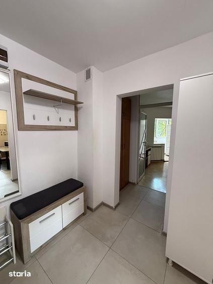 Apartament cu 2 camere decomandat în Podu Roș