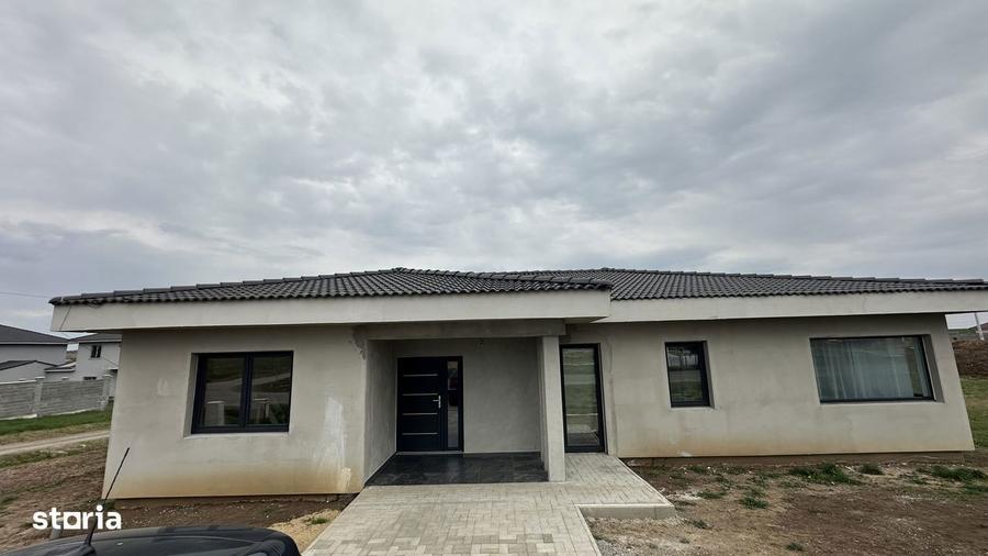 Casă cu 4 camere cu Teren 550 Mp în Fântânele