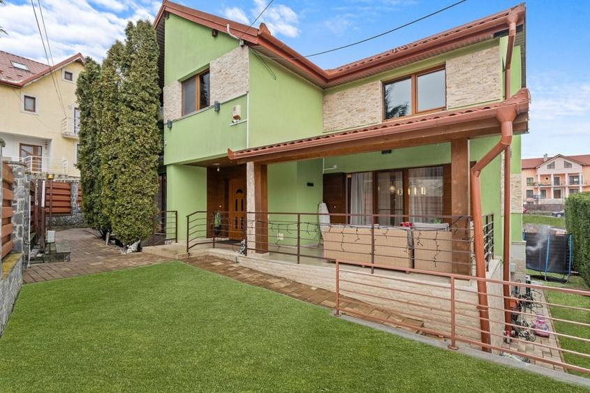 Casă individuală cu 4 camere cu Canalizare în Mănăștur