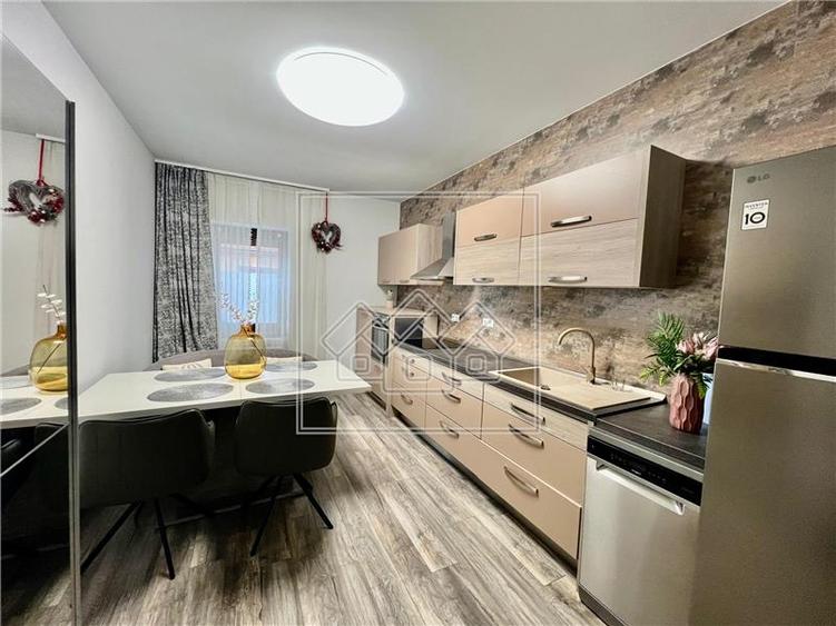 Duplex cu 3 camere cu Canalizare în Lazaret
