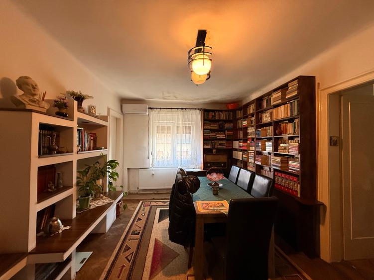 Apartament cu 4 camere semidecomandat în Central