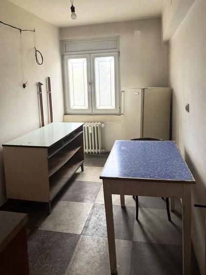 Apartament cu 2 camere semidecomandat în Victoriei