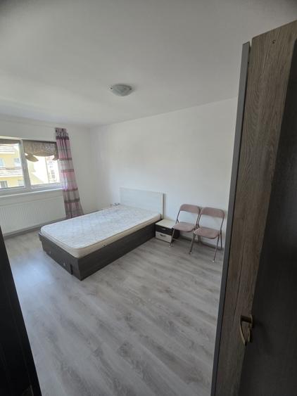 Apartament cu 2 camere semidecomandat în Sânpetru