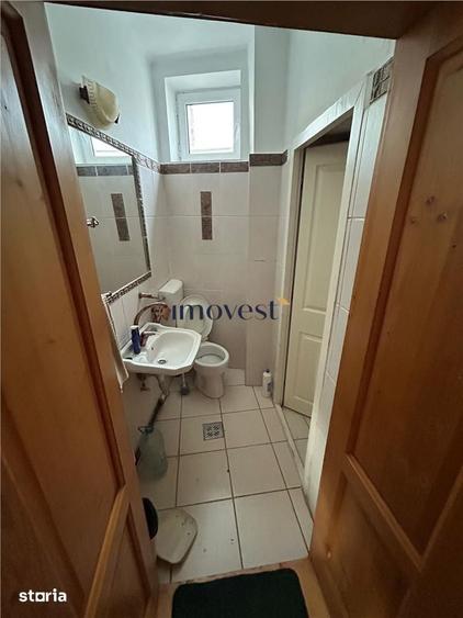 Casă cu 5 camere cu Teren 1000 Mp în Titulescu