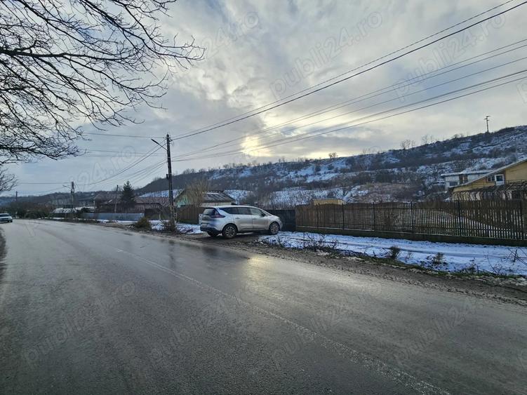 Teren de 2947 mp, în Hotarele