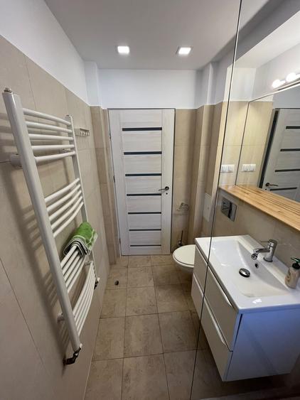 Apartament cu 3 camere semidecomandat, mobilat în Grigorescu