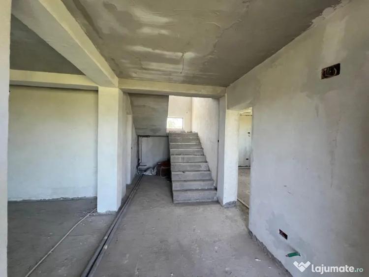 Casă cu 4 camere cu Teren 500 Mp în Ghercești