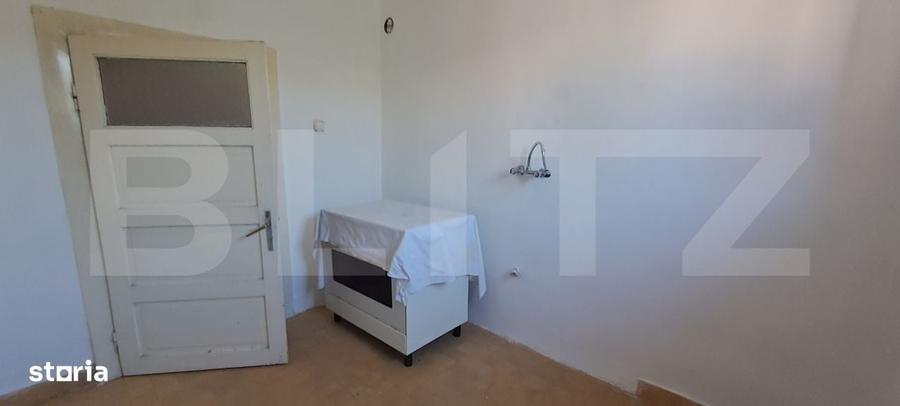 Casă cu 4 camere în Hurez