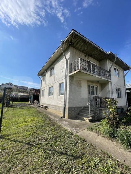 Casă Spațioasă cu Iaz Privat și 2.500 mp teren - în Fălticeni - 1