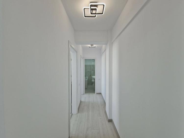 Apartament cu 3 camere semidecomandat în Someșeni
