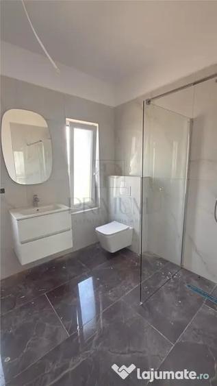 Casă cu 5 camere cu Teren 350 Mp în Moșnița Nouă