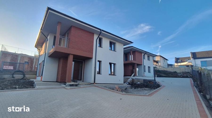Casă cu 4 camere cu Teren 420 Mp în Dezmir